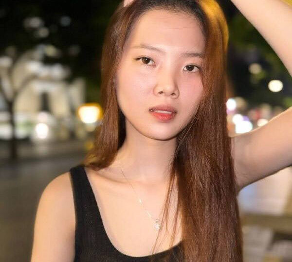 Ảnh 1 của Anh ra chưa đẩy vô gần ra rồi em (Full Clip + Pic)